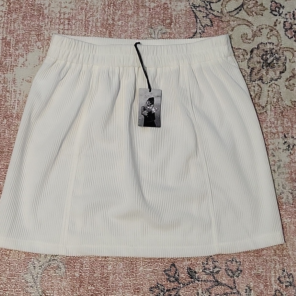 Sincerely Jules White Corduroy Elastic Back Mini Skirt - Size M - Picture 2 of 5